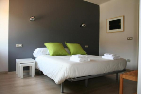 Гостиница Hostal Totsompops  Колера